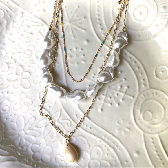 Boho Layered Cowrie Shell Pearl & Gold Necklace - Picture 3 of 5